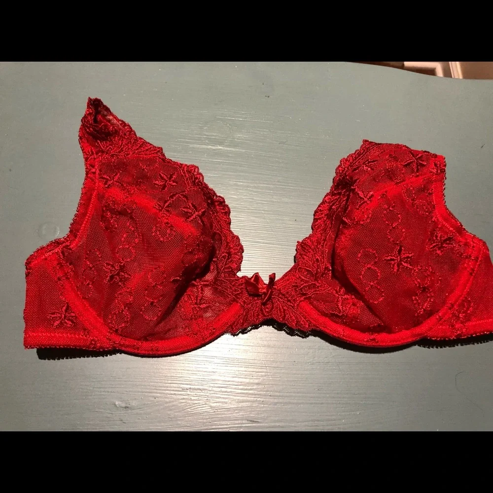 Beautiful lace bra size 34B - Picture 4 of 13